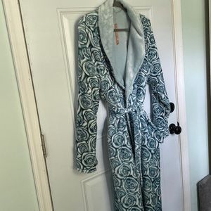 Woman’s Robe